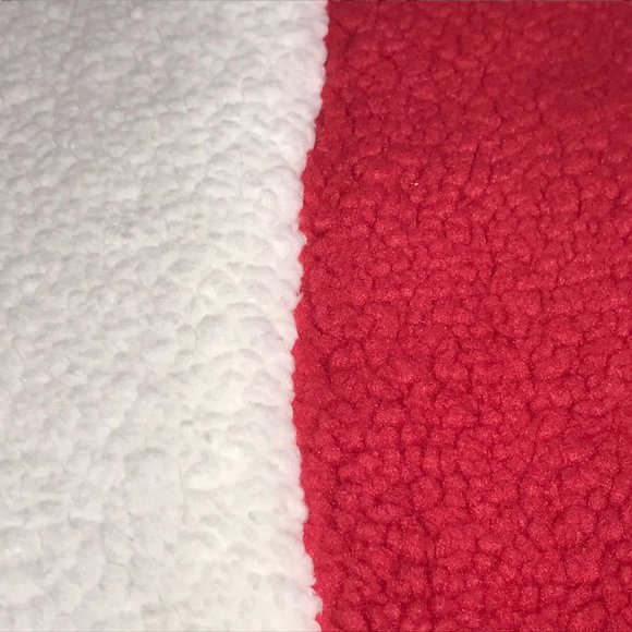 New NWT Candy Cane Stripe Tree Skirt, Sherpa Fleece, Red /  White 48" Diameter - Picture 6 of 8